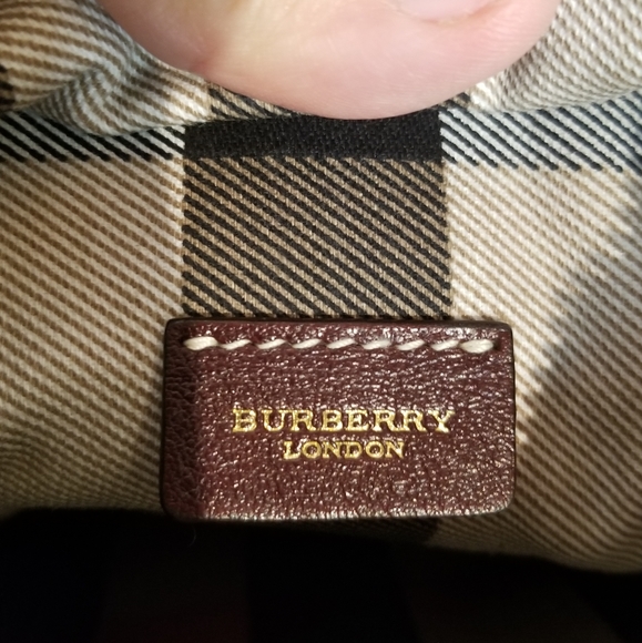 Burberry Checker And Brown Leather Clutch! - Picture 9 of 16